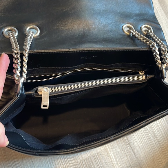 Saint Laurent Medium Loulou Matelassé Leather Shoulder Bag - Picture 13 of 17